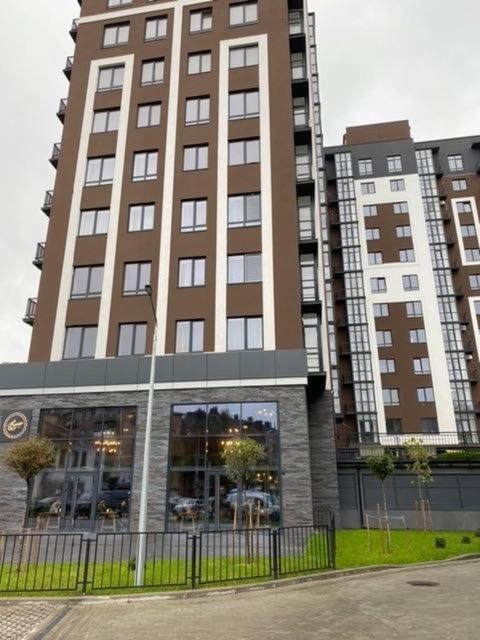 Люкс Апартаменти В Центрі Міста ,Жк Театральний Rivne Exterior foto